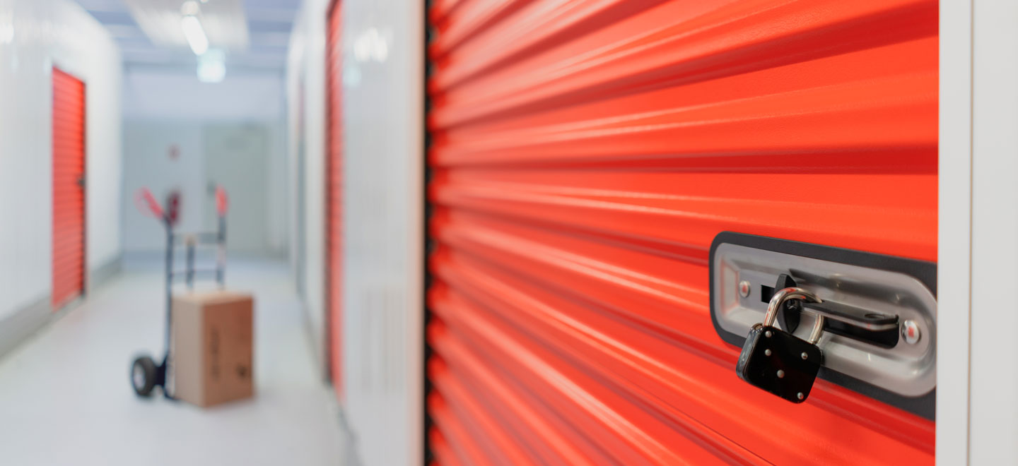 Mit Schloss verriegelter Selfstorage