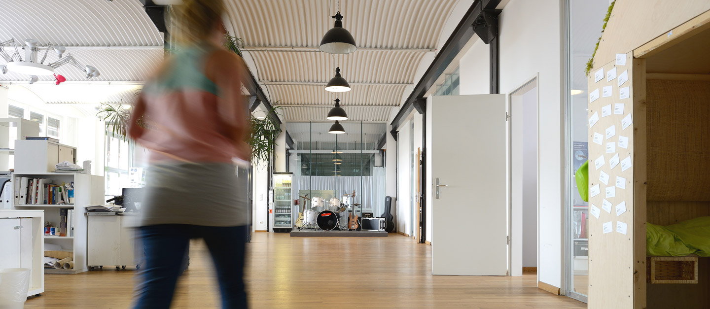 Aufgeräumtes Büro in Berlin 